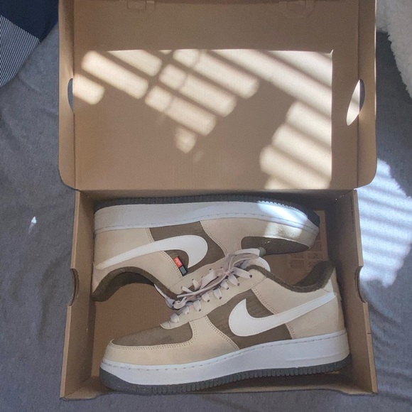 Air Force One ‘07 LV8’ Toasty. never worn. i have tags and box but tags are off. - Picture 4 of 6